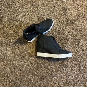 Black Heel shoes size 8 brand new